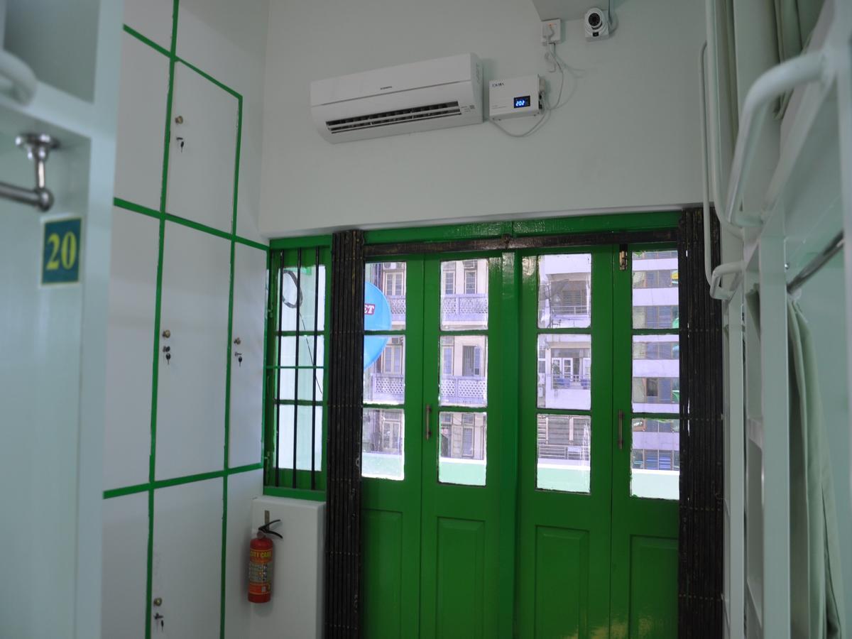 Hostel Latha Yangon Exterior photo